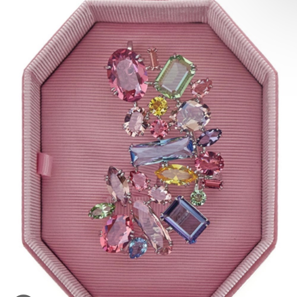 ISO: Swarovski Gema Ear Cuff